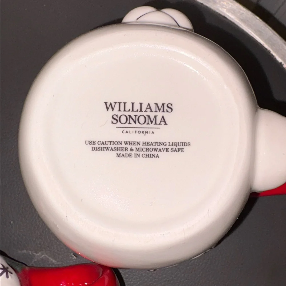 Williams Sonoma Polar Bear Holiday 3-D Mug Duo, Set of 2